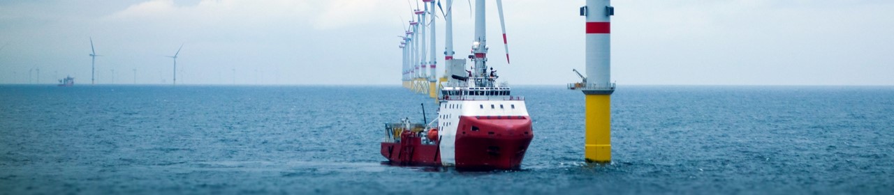 offshore-wind-farm-and-transfer-vessel-1280x280 (2).jpg