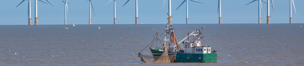 offshore-wind-turbines-and-fishing-vessel-1280x280.jpg